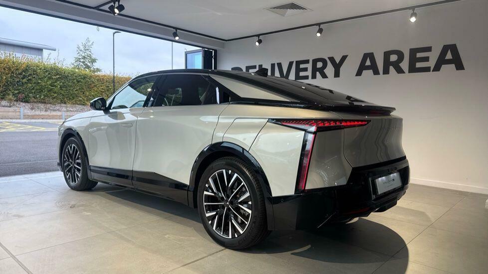 DS DS 3 Crossback E-tense 74Kwh Pallas Coupe White #3