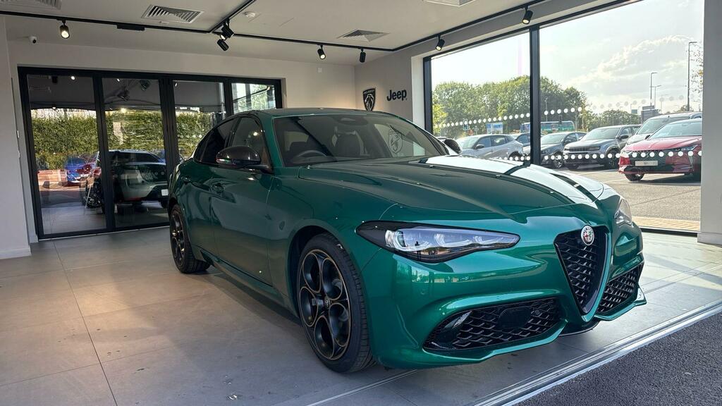 Alfa Romeo Giulia 2.0T Intensa Euro 6 Ss Green