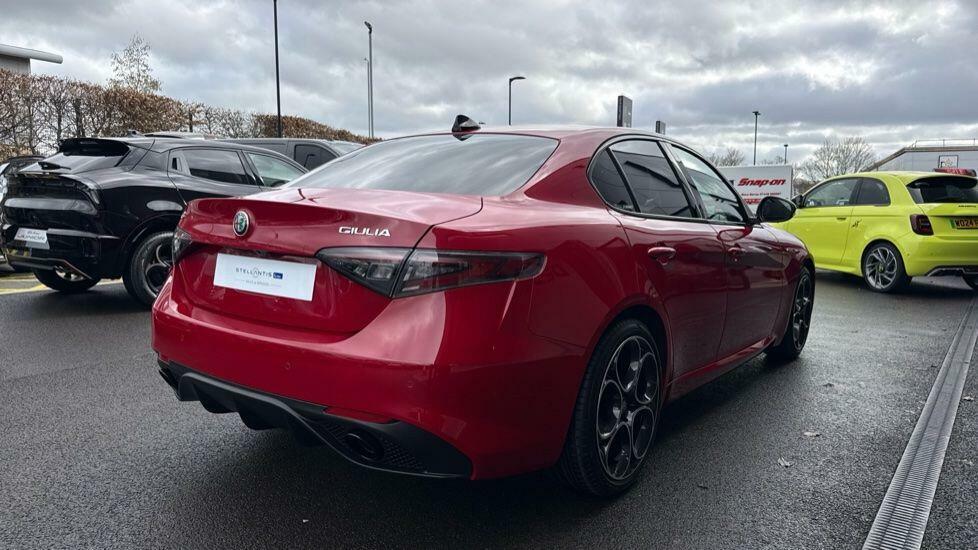 Alfa Romeo Giulia Red #8