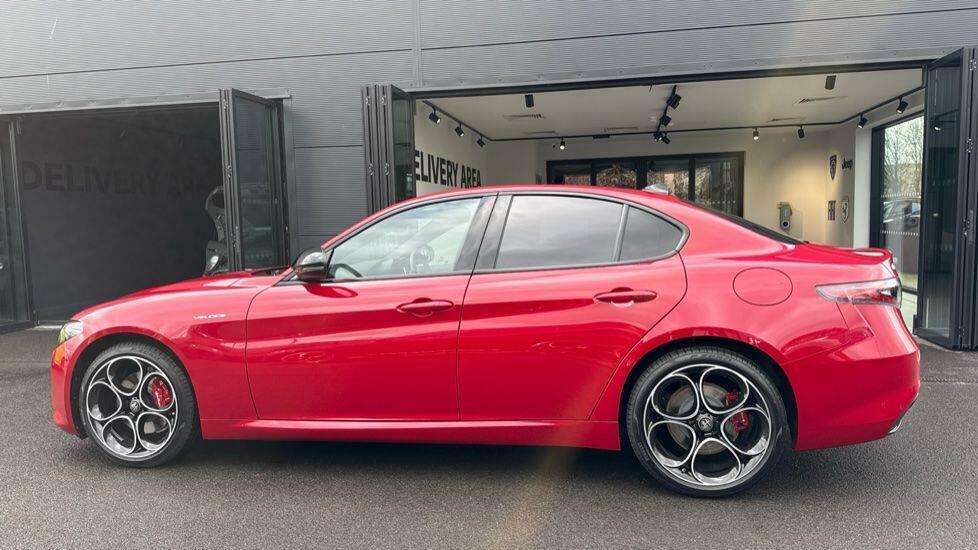 Alfa Romeo Giulia Veloce Red #4