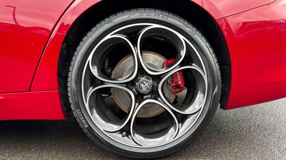 Alfa Romeo Giulia Red #30
