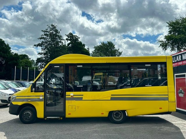 Mercedes-Benz Sprinter 2015 513 Cdi 17 Seats Minibus Ulez Yellow