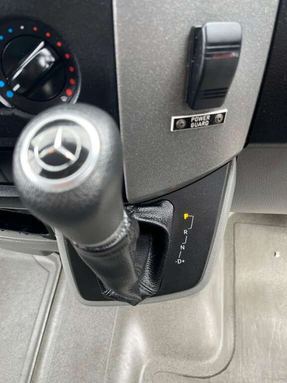 Mercedes-Benz Sprinter 2.1 313 Cdi Mwb 0D 129 Bhp In White With 2 Owner F White #17