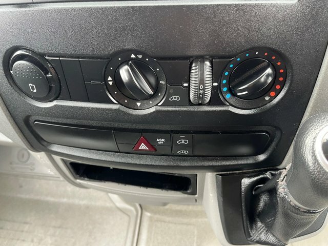 Mercedes-Benz Sprinter 2.1 313 Cdi Mwb 0D 129 Bhp In White With 2 Owner F White #18