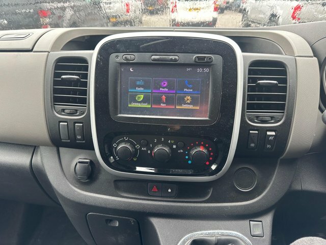 Renault Trafic 1.6 Sl27 Business Energy Dci 125 Bhp White #16