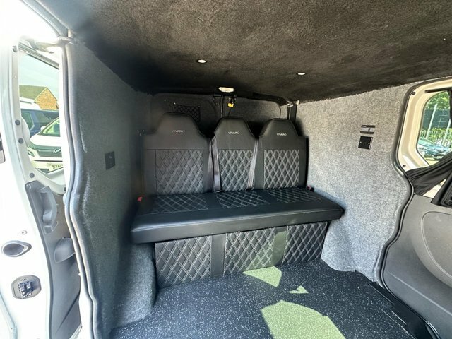 Vauxhall Vivaro Mpv White #19