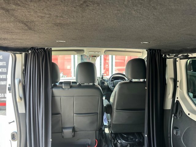 Vauxhall Vivaro Mpv White #17