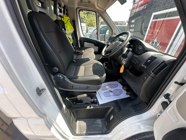 Peugeot Boxer 2020 2.2 Bluehdi 335 Built For Business Curtainsid White #5