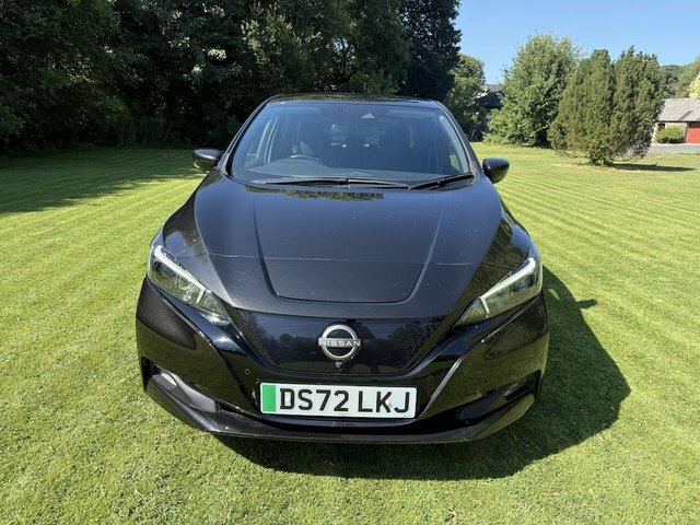 Nissan Leaf N-connecta Hatchback Black #3