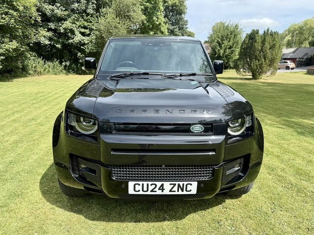 Land Rover Defender 110 P400e 15.4Kwh Xs Edition Black #3