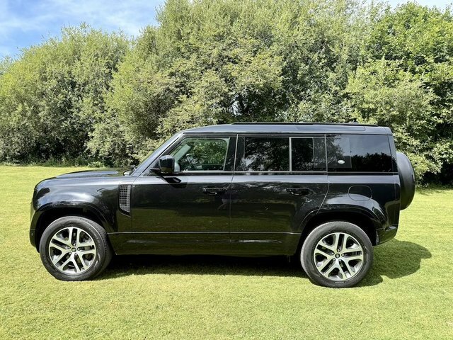 Land Rover Defender 110 P400e 15.4Kwh Xs Edition Black #5