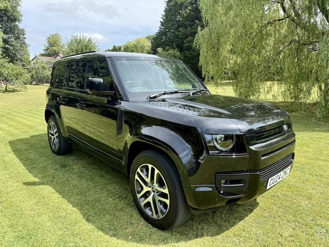 Land Rover Defender 110 P400e 15.4Kwh Xs Edition Black #2
