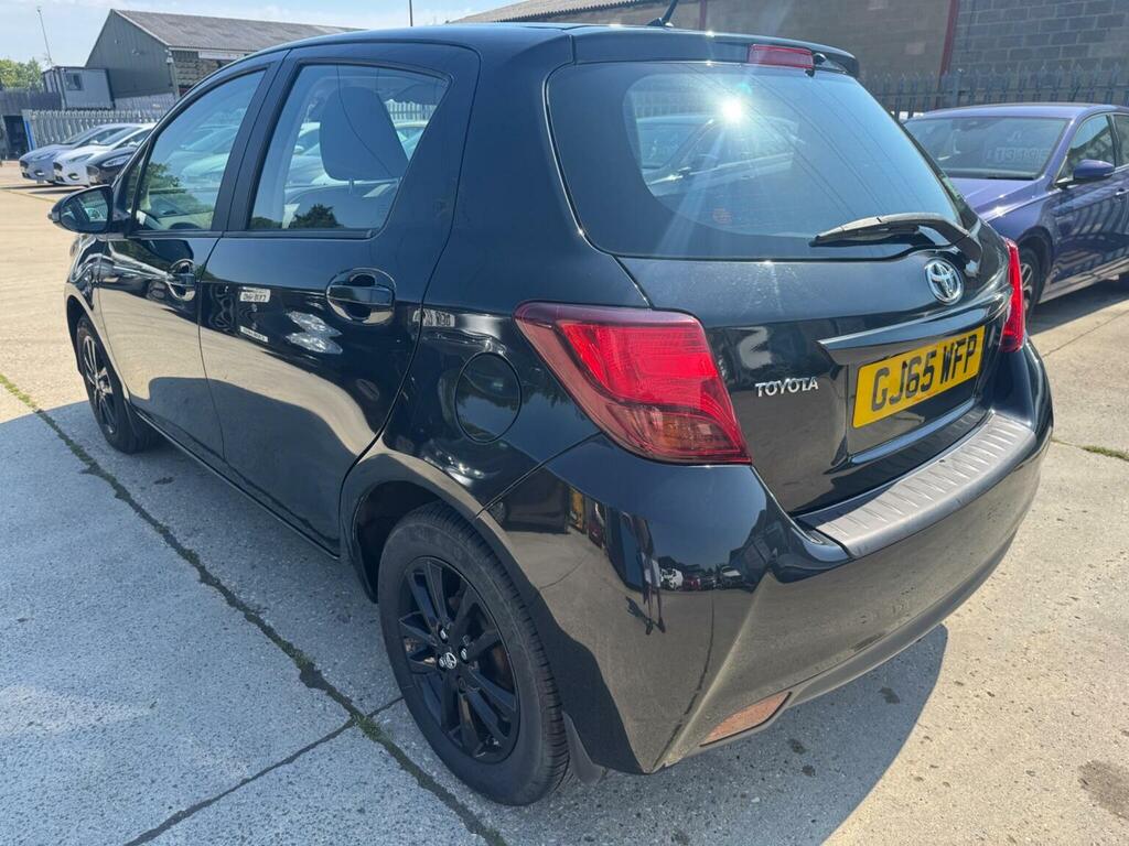 Toyota Yaris Hatchback 1.33 Dual Vvt-i Icon Euro 6 201565 GJ65WFP Black #6