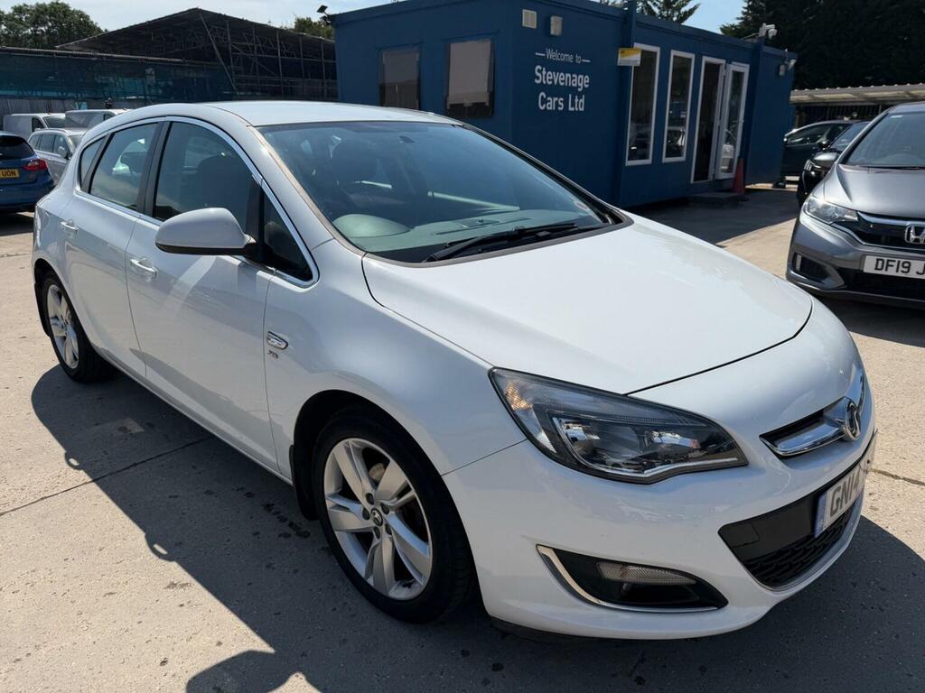 Vauxhall Astra Hatchback 1.6 16V Sri Euro 5 201414 White #2