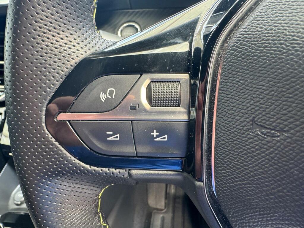 Peugeot e-208 50Kwh Gt Red #37