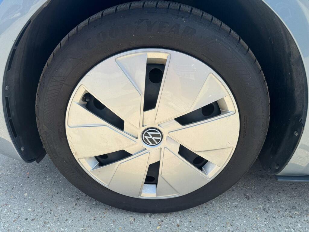 Volkswagen ID.3 Electric #10