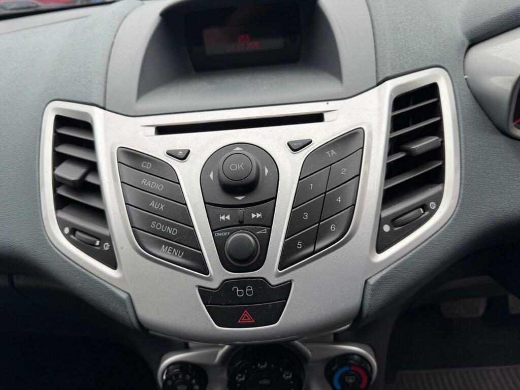 Ford Fiesta 1.4 Titanium Grey #22