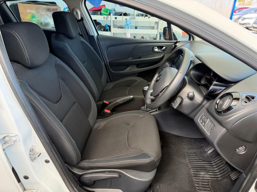 Renault Clio 0.9 Tce Play Euro 6 Ss White