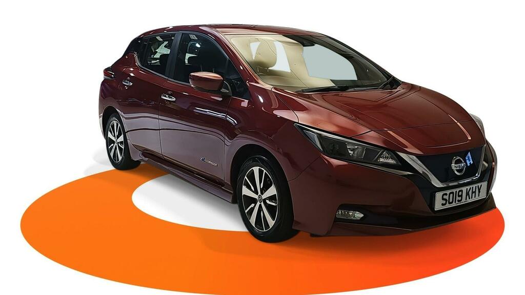 Nissan Leaf Acenta Red