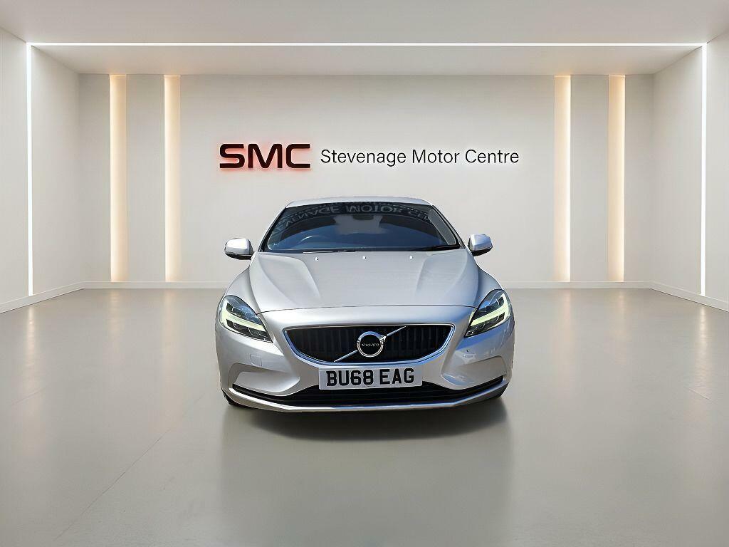 Volvo V40 Momentum Silver #3