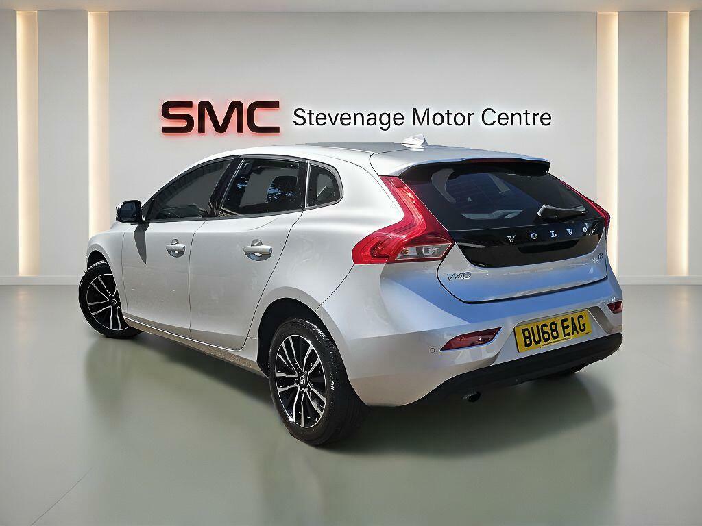 Volvo V40 Momentum Silver #5