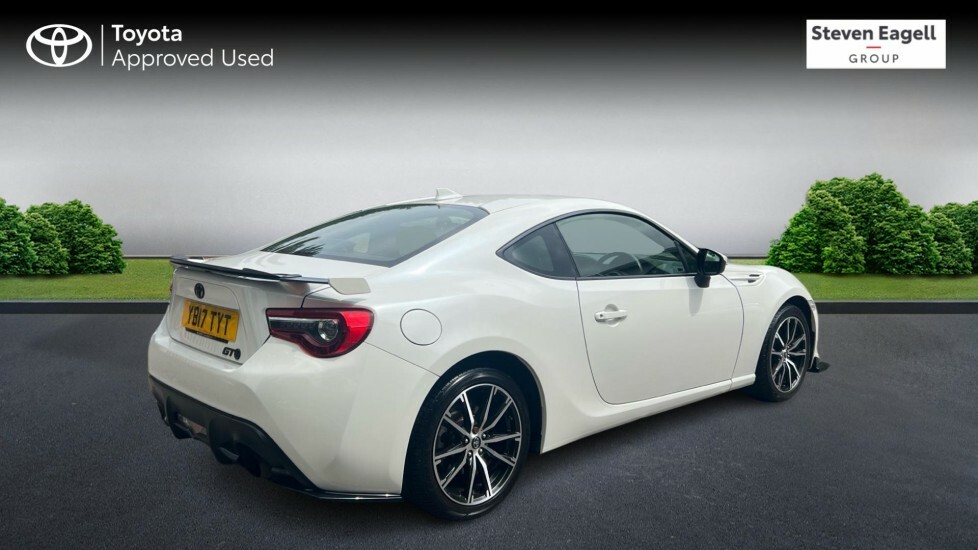 Toyota GT86 2.0 Boxer D-4s Pro Euro 6 White #2