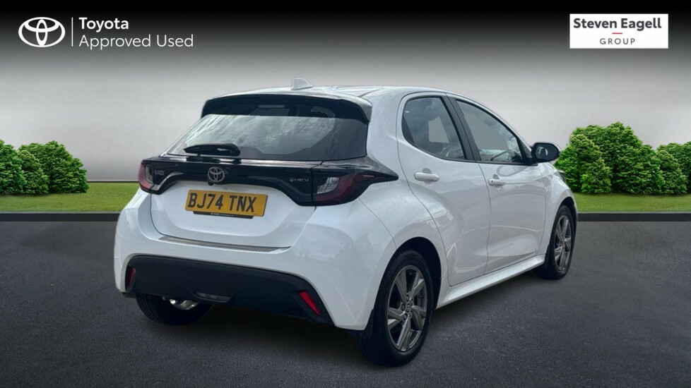 Toyota Yaris 1.5 Vvt-h Icon E-cvt Euro 6 Ss BJ74TNX White #2