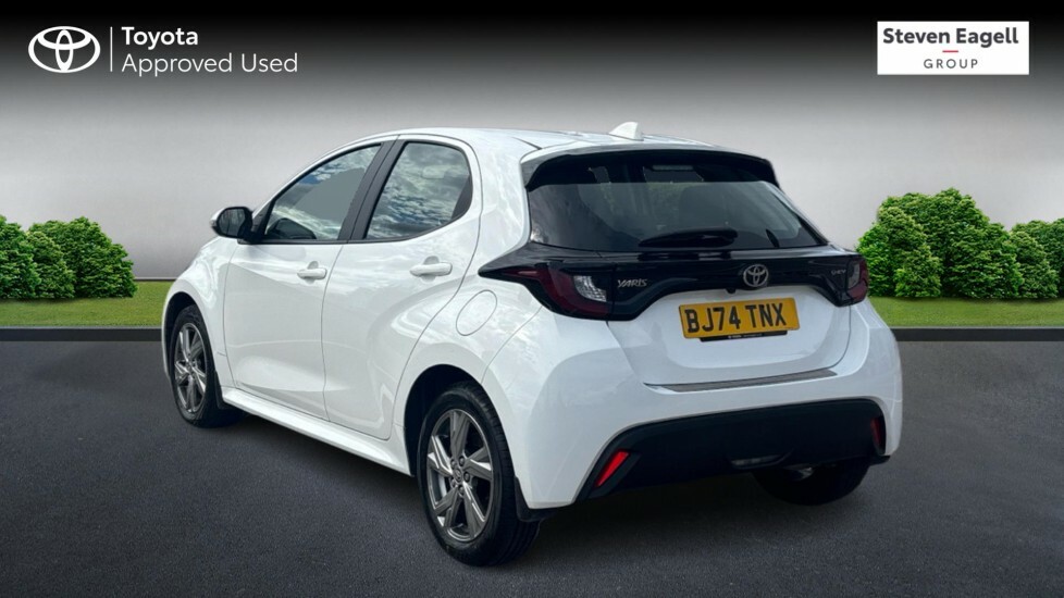 Toyota Yaris 1.5 Vvt-h Icon E-cvt Euro 6 Ss BJ74TNX White #4