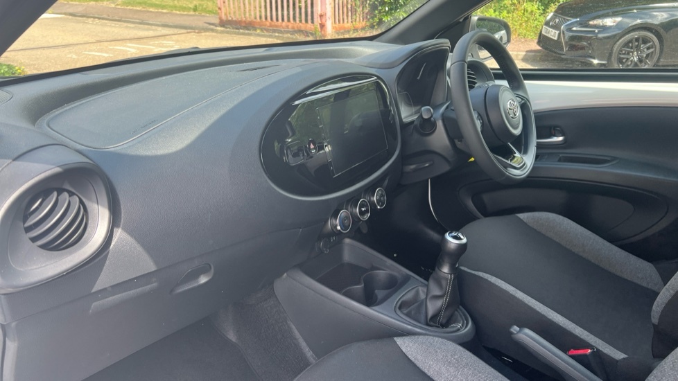 Toyota Aygo X 1.0 Vvt-i Pure Euro 6 Ss KP25TWE White #5