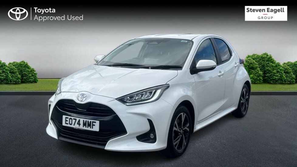 Toyota Yaris 1.5 Vvt-h Design Hatchback Hybrid E-cvt EO74MMF White #3