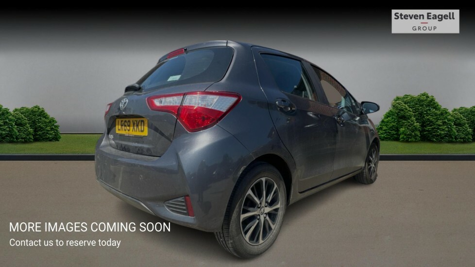 Toyota Yaris 1.5 Vvt-i Icon Tech Euro 6 LR69XKD Grey #4
