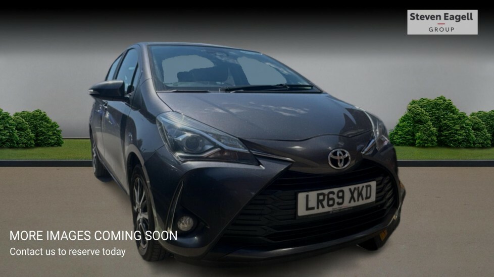 Toyota Yaris 1.5 Vvt-i Icon Tech Euro 6 Grey