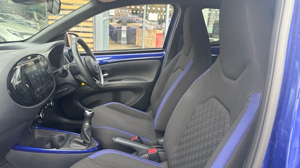 Toyota Aygo X 1.0 Vvt-i Edge Hatchback Euro 6 AE25VKA Blue #5