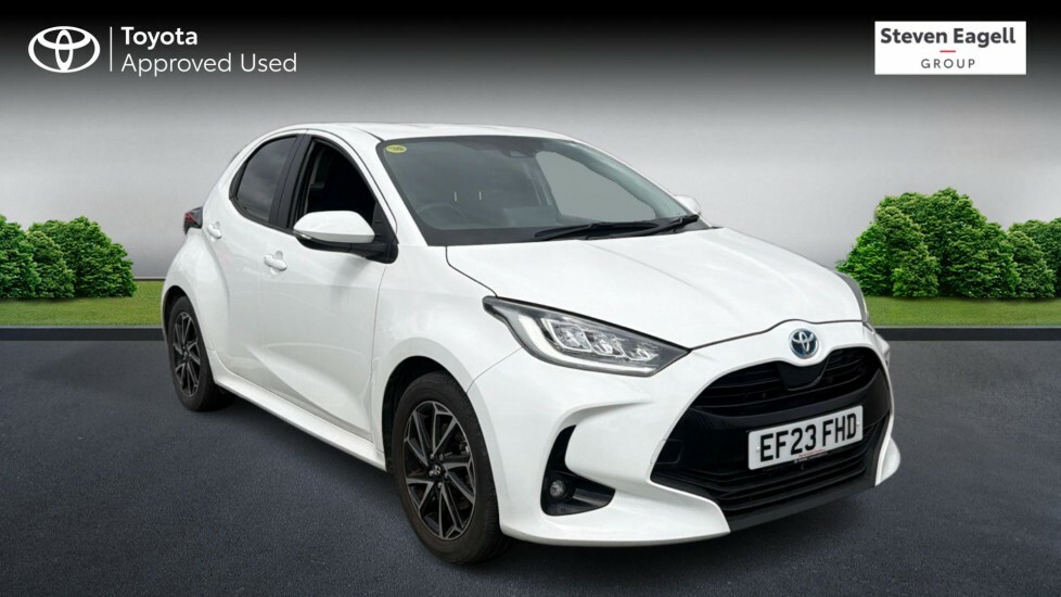 Toyota Yaris 1.5 Vvt-h Design E-cvt Euro 6 Ss EF23FHD White