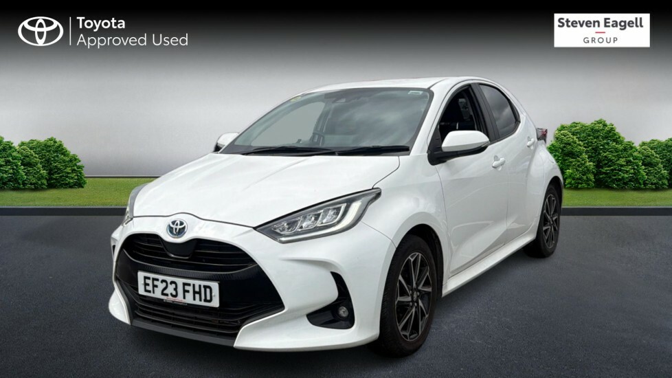 Toyota Yaris 1.5 Vvt-h Design E-cvt Euro 6 Ss EF23FHD White #3