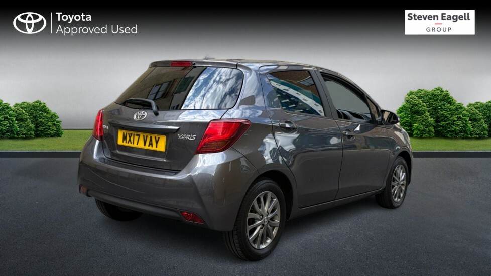 Toyota Yaris 1.33 Dual Vvt-i Icon Multidrive S Euro 6 MX17VAY Grey #2