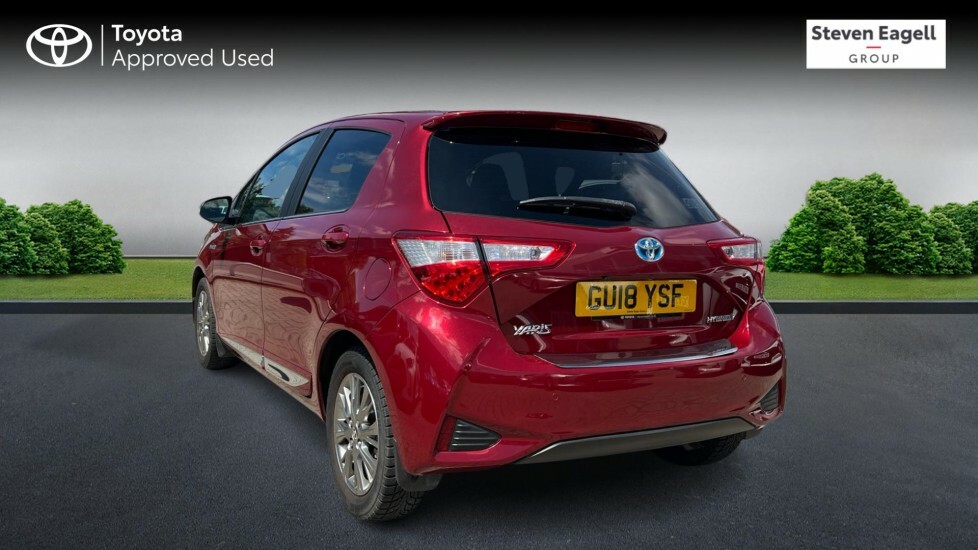 Toyota Yaris 1.5 Vvt-h Excel E-cvt Euro 6 Ss 15In Alloy Red #4