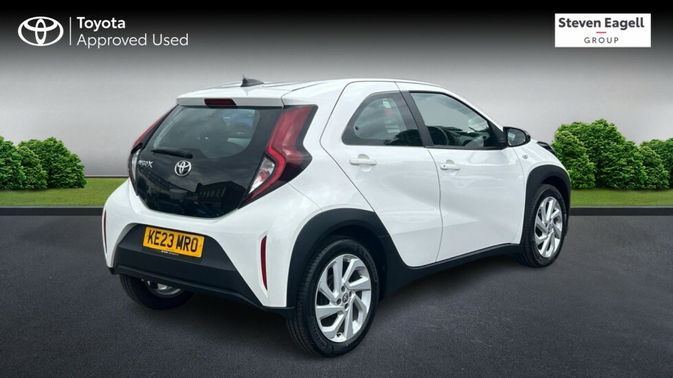 Toyota Aygo X 1.0 Vvt-i Pure Euro 6 Ss KE23MRO White #2