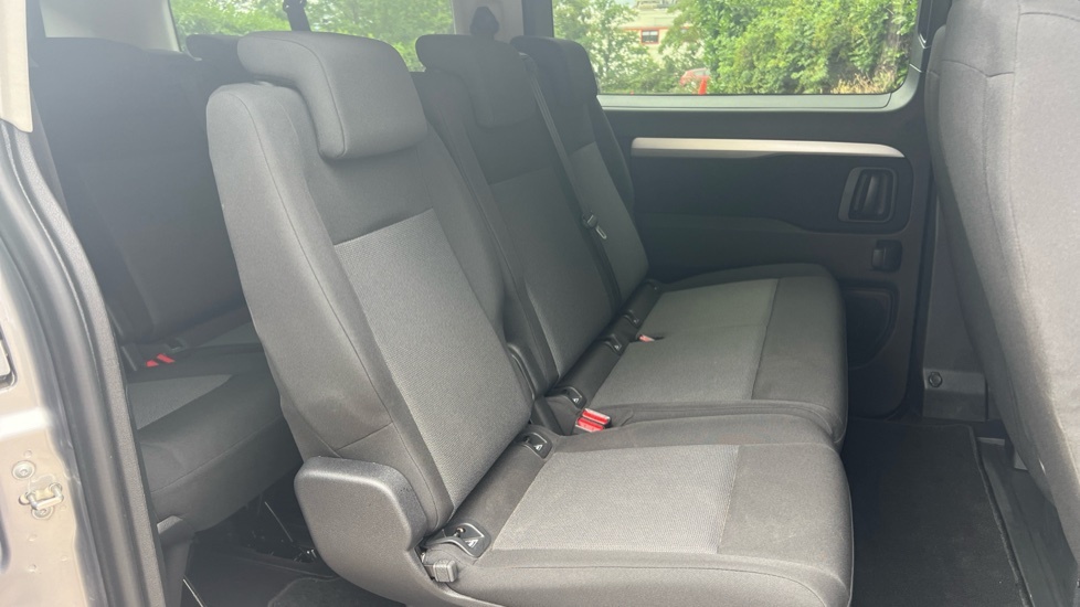 Toyota Proace Verso 50Kwh Shuttle Long Mpv Lwb 9 Seat #8