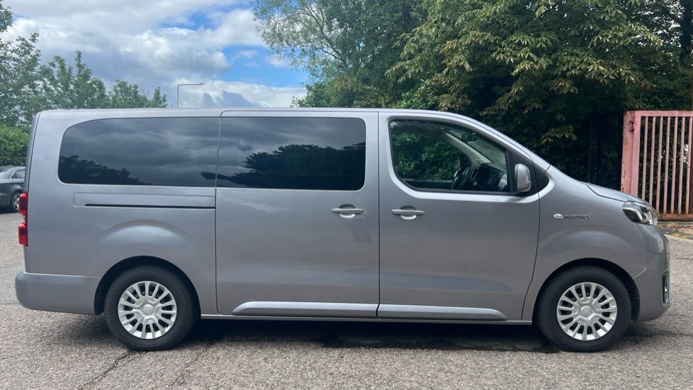 Toyota Proace Verso 50Kwh Shuttle Long Mpv Lwb 9 Seat #23