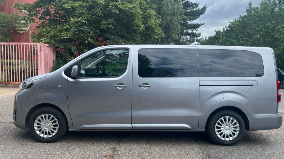Toyota Proace Verso 50Kwh Shuttle Long Mpv Lwb 9 Seat #24