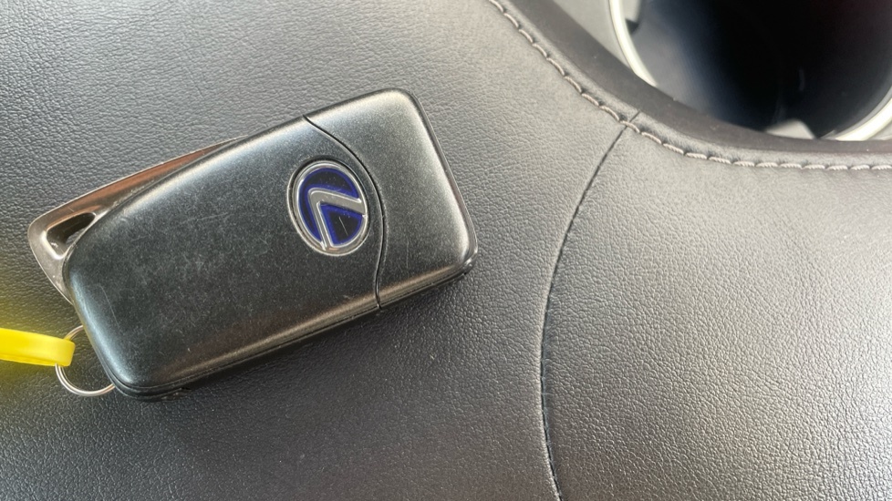 Lexus RC 2.5 300H F Sport Coupe Hybrid Cvt Euro Blue #28