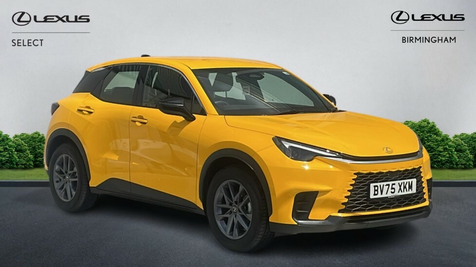 Lexus LBX 1.5 Vvt-ie Urban E-cvt Euro 6 Ss Yellow