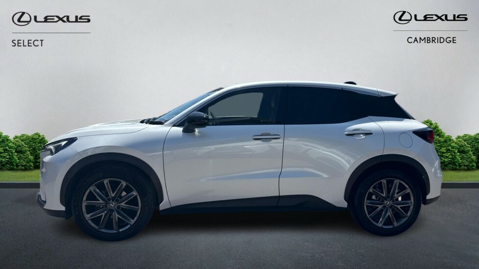 Lexus LBX 1.5 Vvt-ie Premium Plus Suv Hybrid E-cv AE25XSL White #3