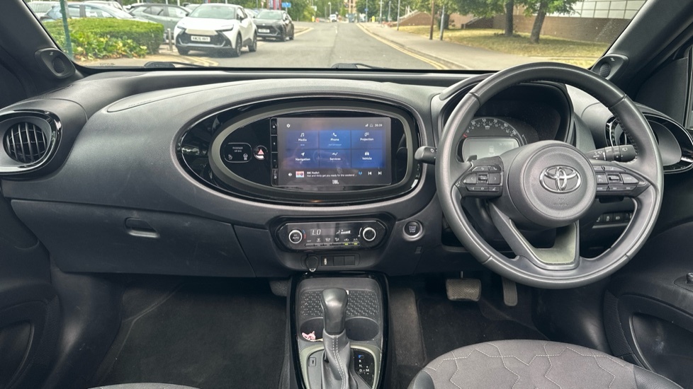 Toyota Aygo X 1.0 Vvt-i Exclusive Hatchback X-shift E KE73FRU Green #6