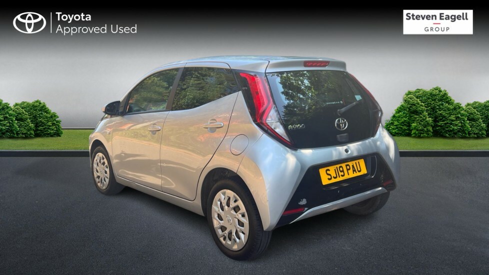 Toyota Aygo 1.0 Vvt-i X-play Euro 6 SJ19PAU Silver #4