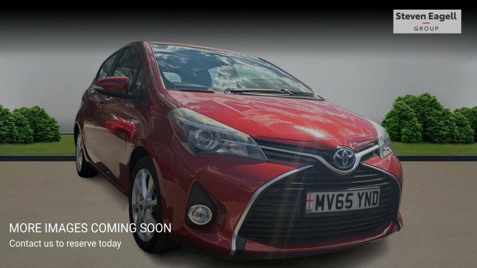 Toyota Yaris Dual Vvt-i Icon Hatchback White #1