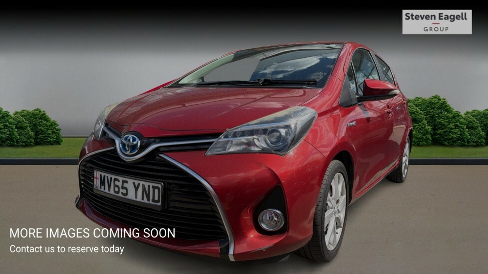 Toyota Yaris Dual Vvt-i Icon Hatchback White #3