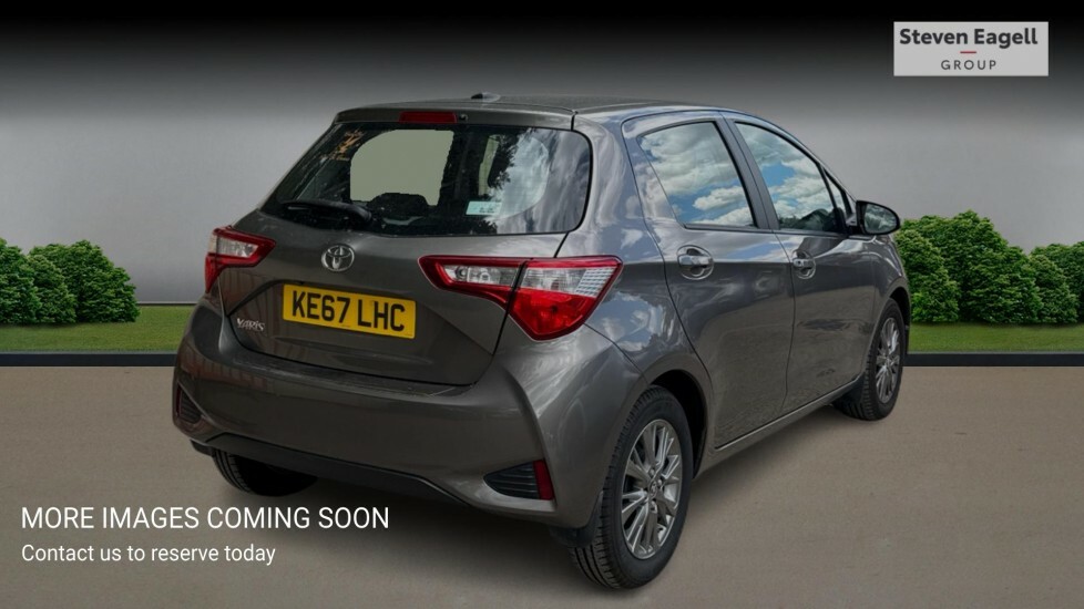 Toyota Yaris Vvt-i Icon Red #4