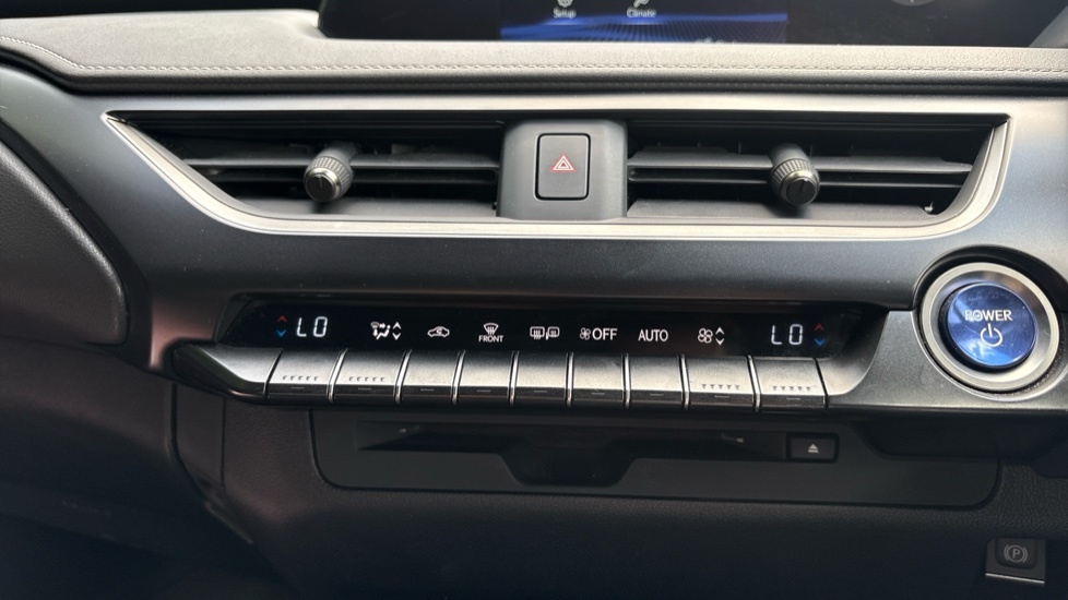 Lexus UX 250H 2.0 F-sport Design Cvt Black #36